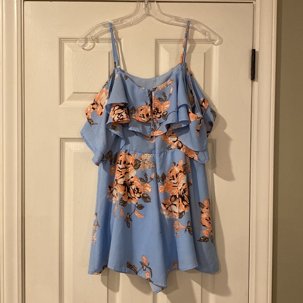 Floral, Summer, Cold-shoulder Romper - Picture 2 of 7